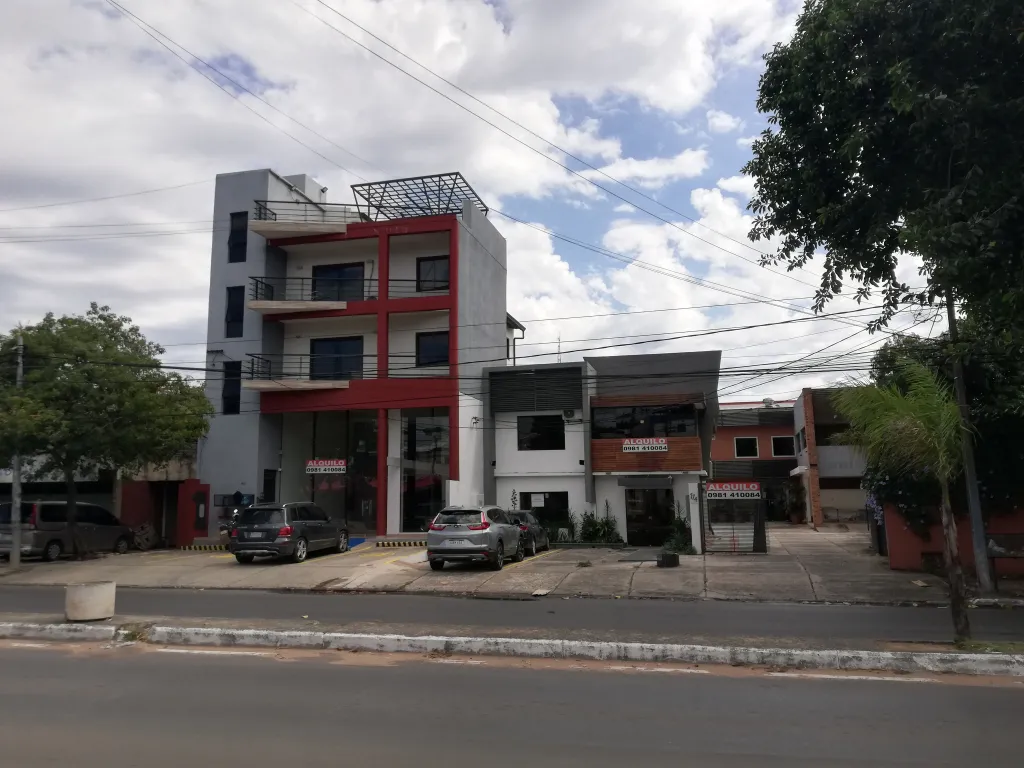 SALON COMERCIAL DE 530 m2 - (Avenida Choferes del Chaco) — foto 3
