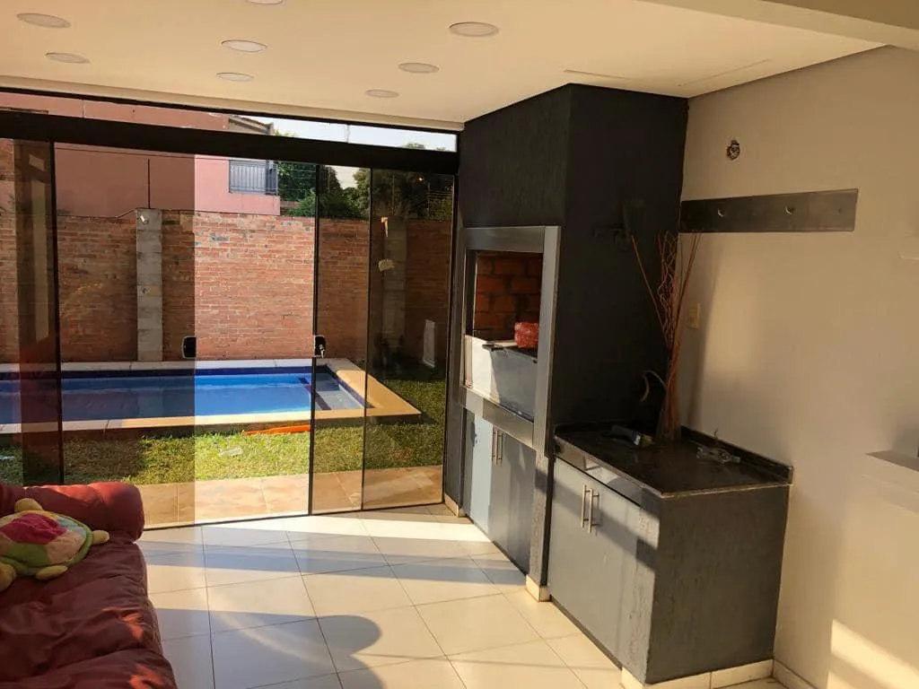 Vendo Casa en Luque Condominio Boulevard Confederación — foto 3