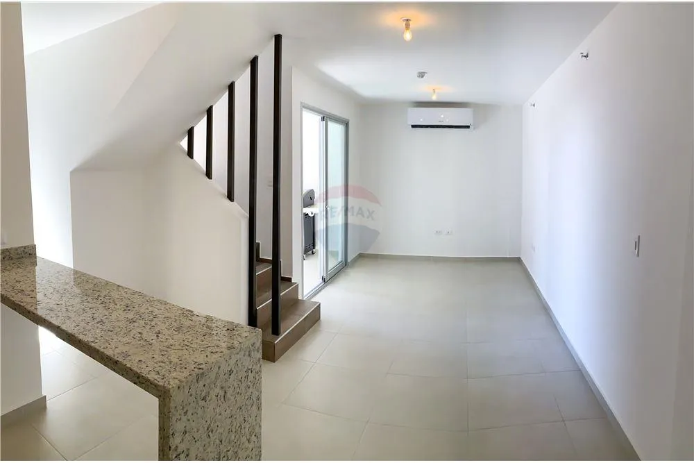Departamento tipo Dúplex Edif Zenith Piso 7 — foto 3