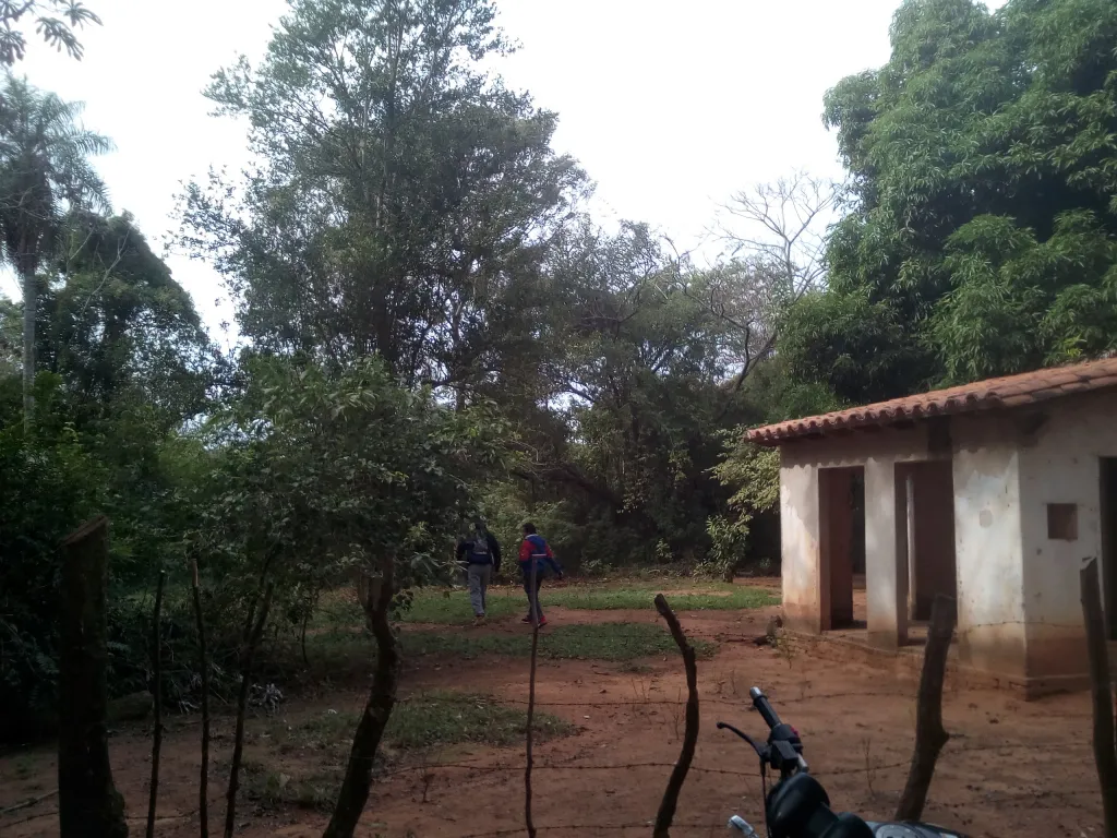 VENDO 5 HECTAREAS EN LUQUE - BARRIO TARUMANDY A 3 CUADRAS DEL ASFALTO — foto 2
