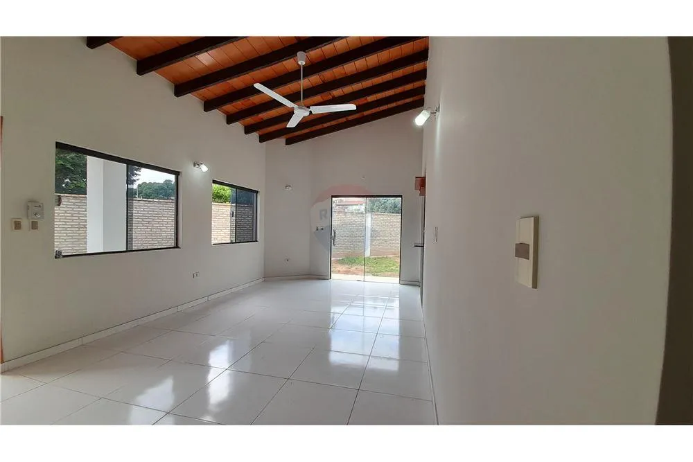 DUPLEX CON PATIO - A ESTRENAR EN LAMBARE — foto 3