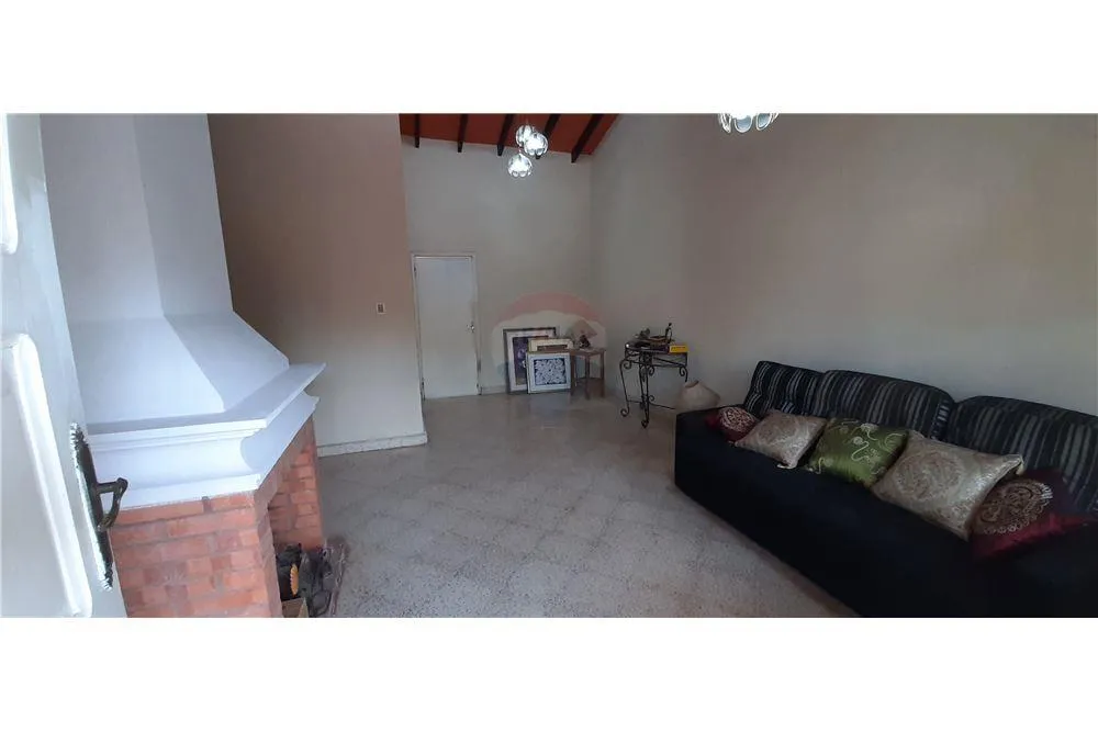 HERMOSA CASA CON PISCINA EN LUQUE PALMA LOMA.!!!! IMPERDIBLE.!!! — foto 3