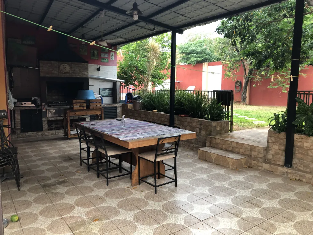 Vendo Casa Fernando de La Mora - Sobre 11, -Ubicacion Privilegiada- FINANCIO — foto 2