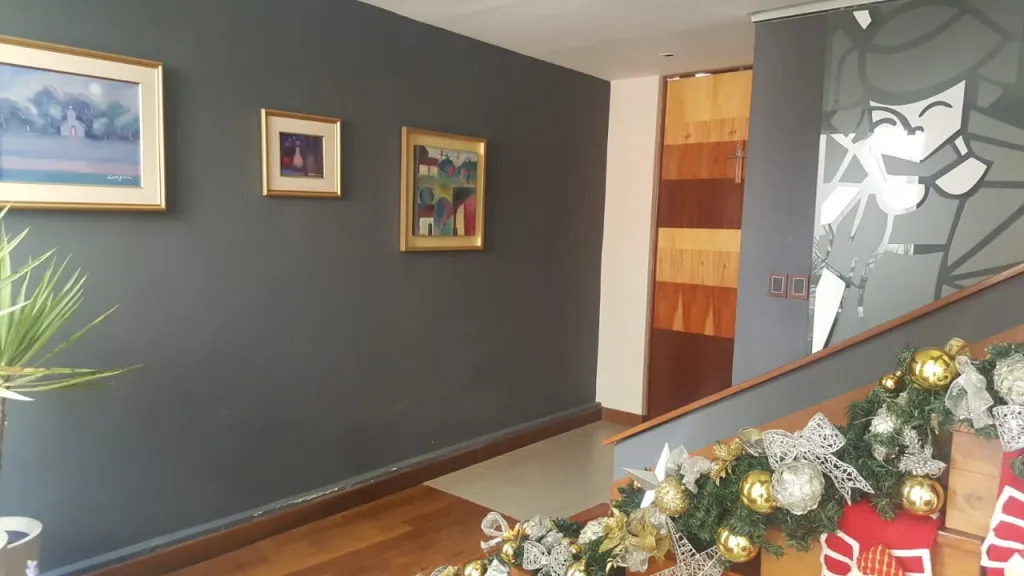 MBURUCUYÁ – LUMEN: LUJOSA RESIDENCIA MINIMALISTA, 3 DORMIT, JARDÍN, PISCINA, 2.300 USD. — foto 3