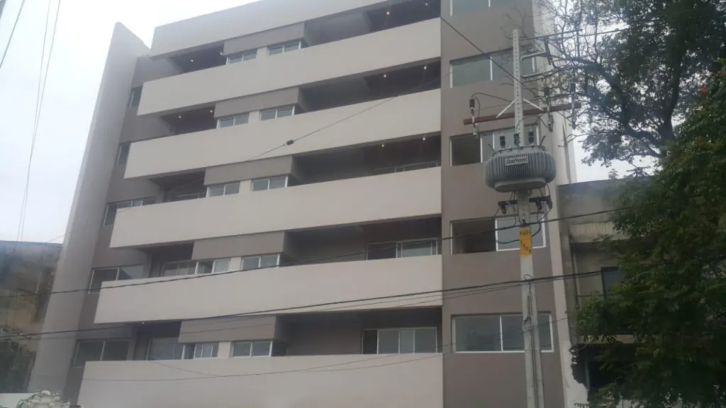 CON RENTASIN RENTA, EDIFICIOS, BALDIO PARA TORRE ZSHOPP. DEL SOL..CASCO HISTORICO — foto 2