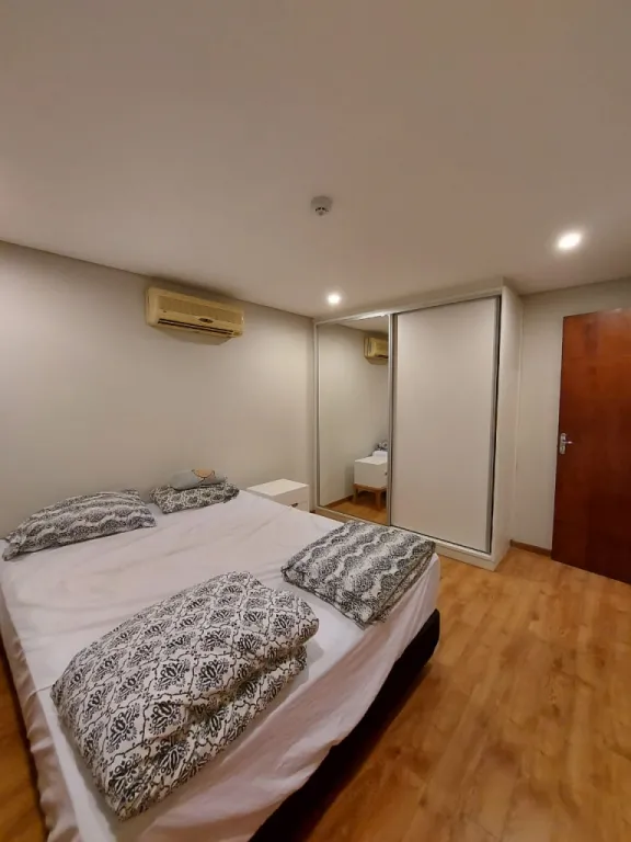 VENDO HERMOSO DPTO AMOBLADO 1 DORMITORIO BARRIO SANTA LIBRADA — foto 3