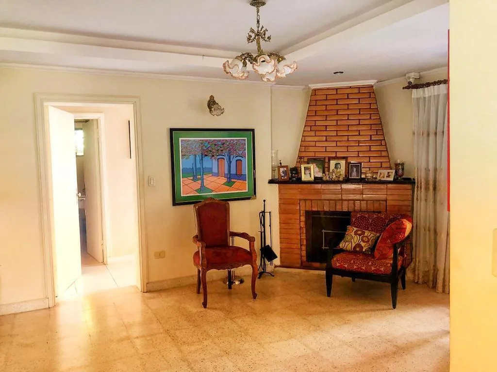 VENDO CASA EN BARRIO MCAL ESTIGARRIBIA — foto 2