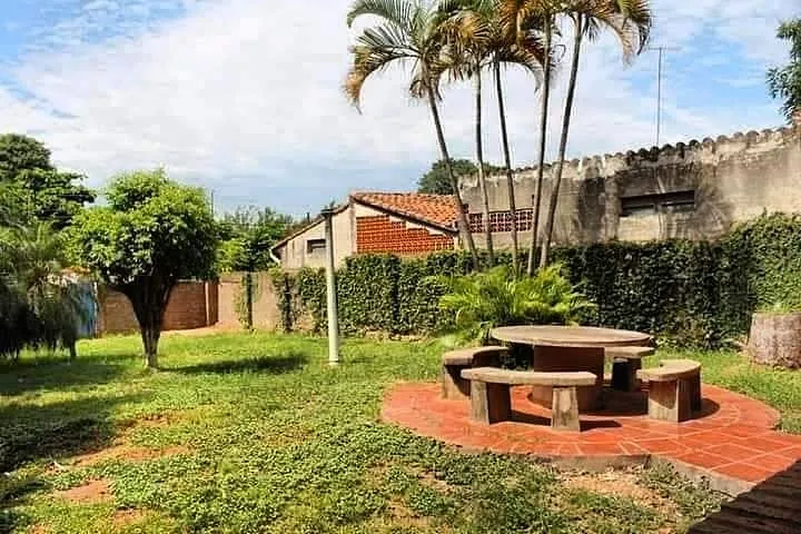 VENDO TERRENO CON QUINCHO EN SAN LORENZO, ZONA 3 BOCAS. — foto 3