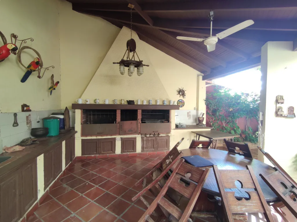 En venta imponente Residencia en Barrio Mburicao — foto 2