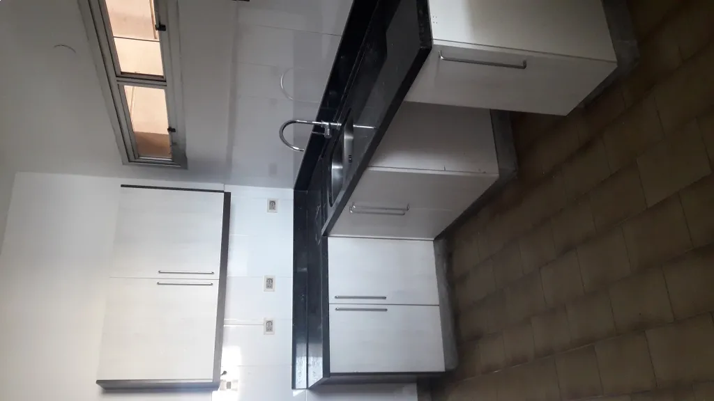 Departamento de 3 dormitorios sobre Plaza Uruguaya — foto 3