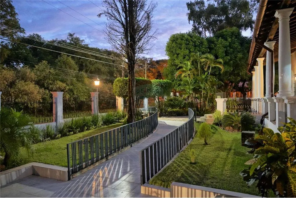 OFERTA DE SEDE DE PATRIMONIO ARQUITECTÓNICO 1,850,000,000 ₲ — foto 2
