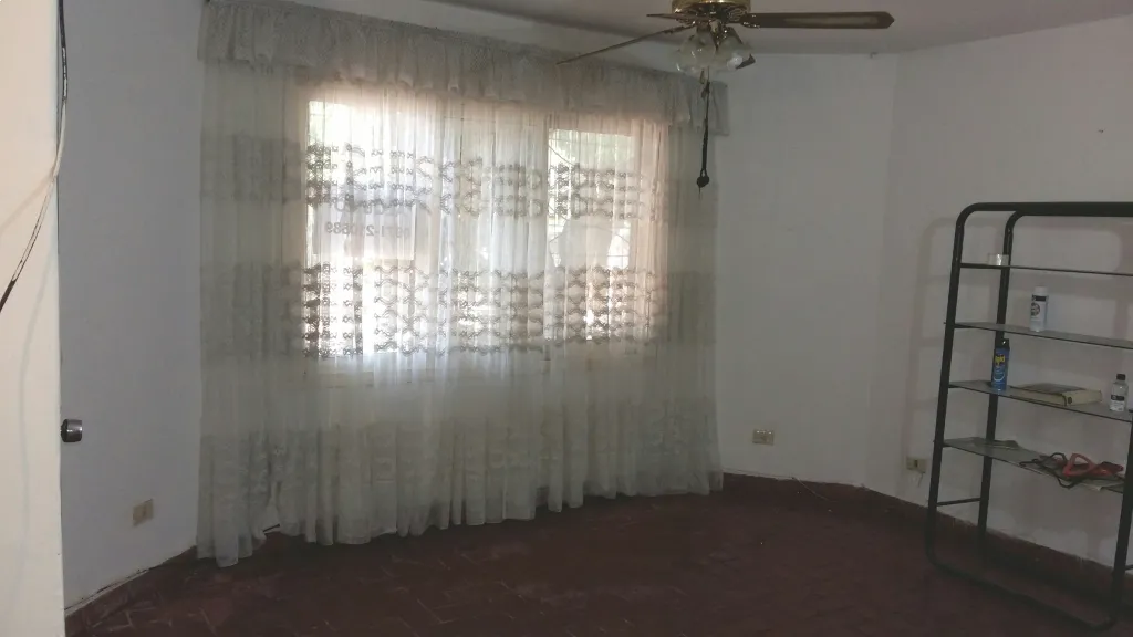 VENDO Departamento en Sajonia 1 c de Av. Carlos A.López y 4 del Estadio DEF. DEL CHACO — foto 3
