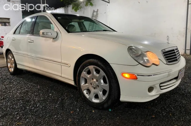 Mercedes-Benz Año 2005 — foto 4