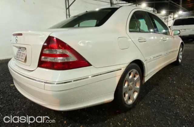 Mercedes-Benz Año 2005 — foto 6