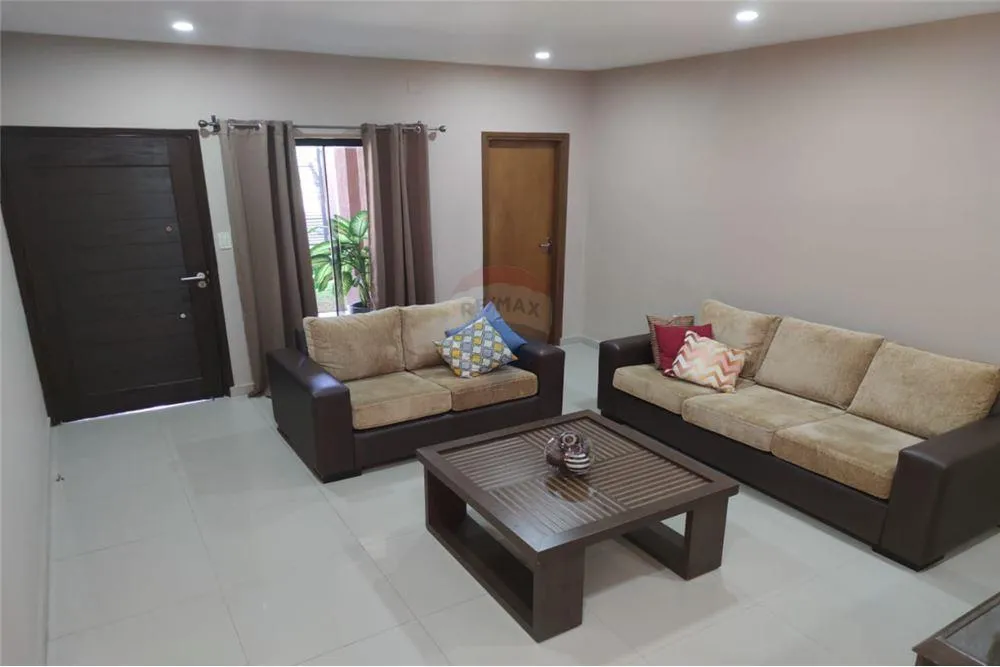 Casa Moderna en Venta. San Lorenzo, Bo. Santa Ana — foto 2