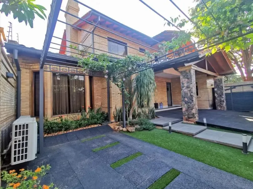 RESIDENCIA EN ASUNCIÓN — foto 3