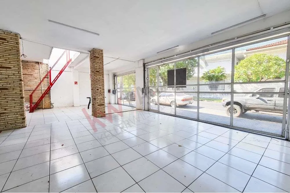 LOCAL COMERCIAL EN VILLA MORRA — foto 2