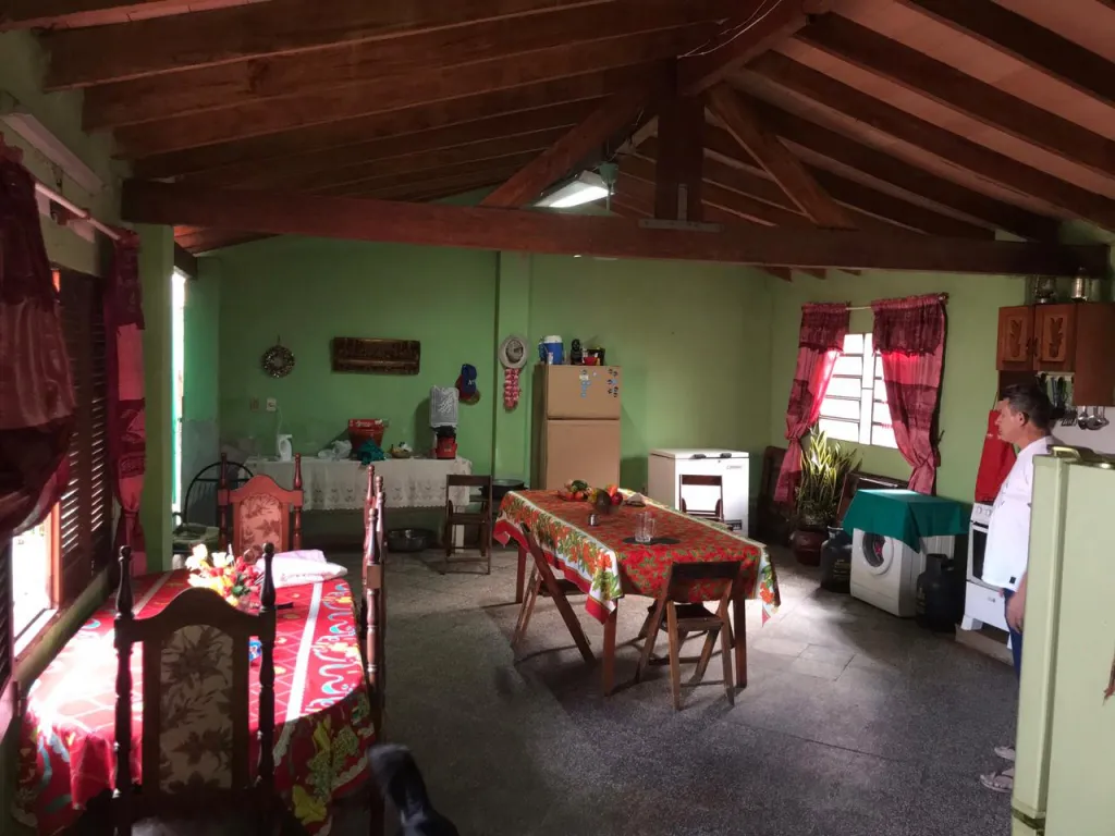 VENDO AMPLIA TERRENO CON CASA SOBRE YACARE VALIJA — foto 2