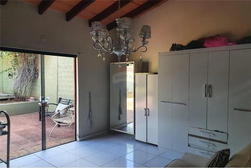 Coqueta casa en Luque a 2 cuadras de la Ruta luque Sanber — foto 3