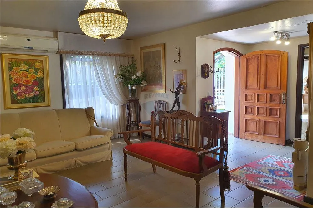 Hermosa residencia en Barrio San Cristobal — foto 3