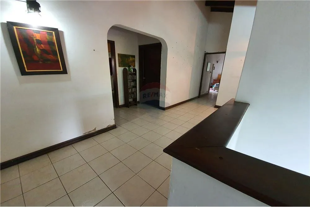 VENDO CASA EN LA MEJOR UBICACIÓN DEL BARRIO YKUA SATÍ - ASUNCIÓN. — foto 2