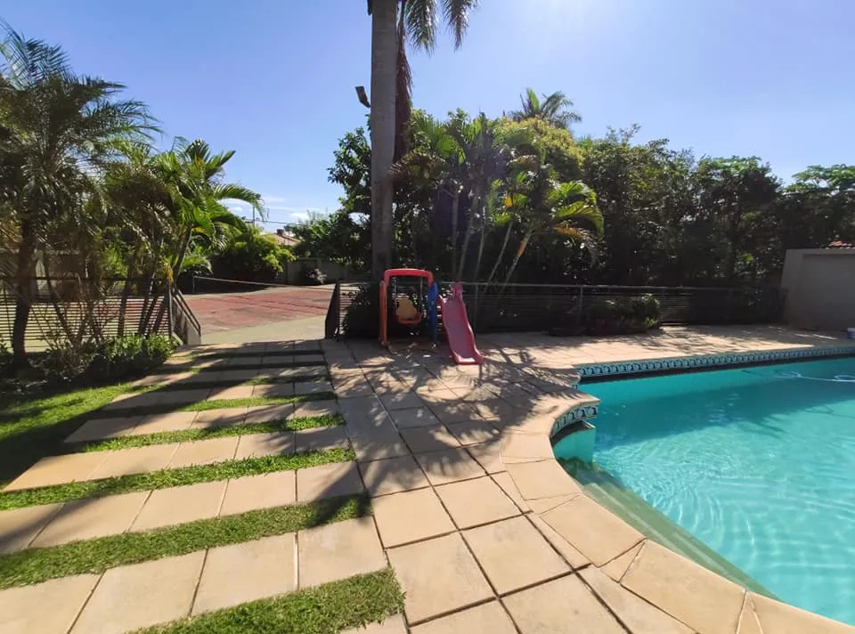 Vendo Imponente casa en Los Laureles — foto 2