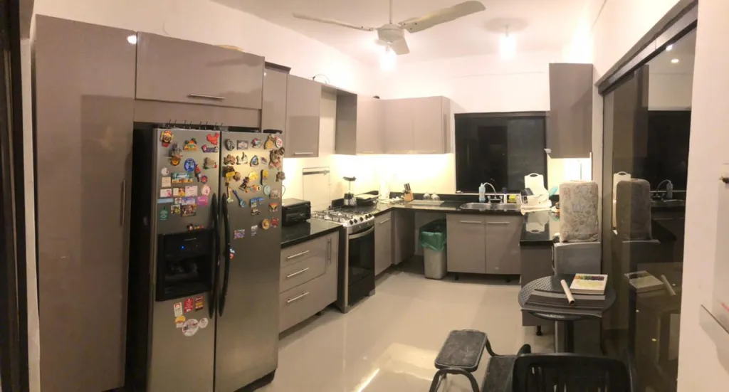 En venta casa pareada de 3 niveles en Barrio San Cristobal — foto 3