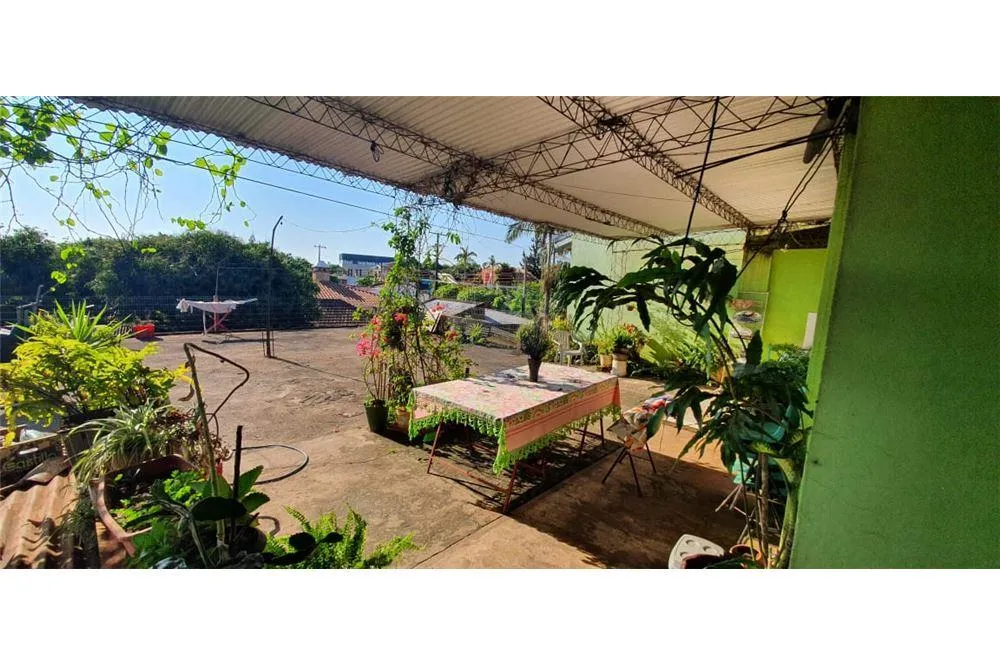 Vendo casa con salón comercial sobre Av. Irrazábal: 3 habitaciones y 3 baños. — foto 3