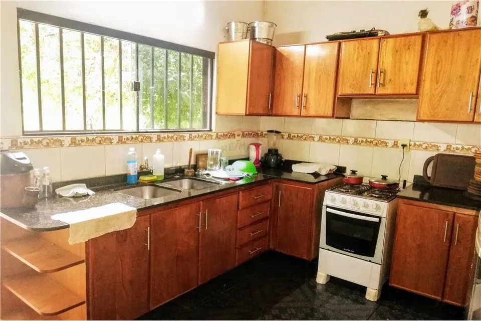 VENDO CASA EN LUQUE ZONA VILLA POLICIAL — foto 2