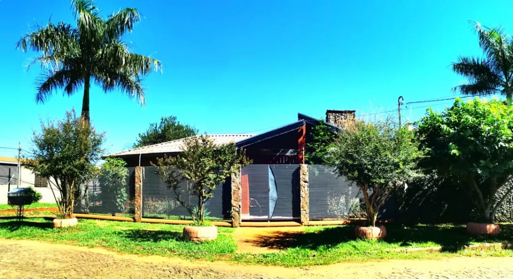 VENDO CASA EN BARRIO VILLA DEL MAESTRO A CUADRAS DE LA PLAYA MBOIKAE ENCARNACION — foto 3