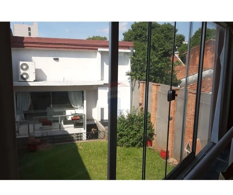 SE VENDE IMPONENTE CASA EN LAS MERCEDES 900 m2 399,000 USD — foto 2