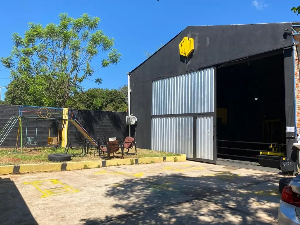 Vendo Tinglado sobre asfalto — foto 3