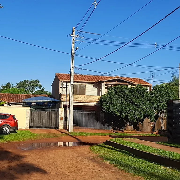 VENDO 2 TERRENOS JUNTOS EN EL 1ER BARRIO LUQUE!!! — foto 2