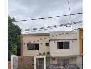 VENDO HERMOSO DUPLEX A 3 CUADRAS DE LA AVDA. FERNANDO DE LA MORA - ZONA TERMINAL