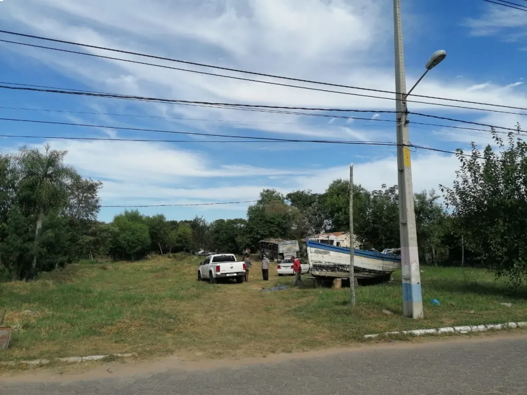 amplio terreno sobre avenida en Pilar — foto 2