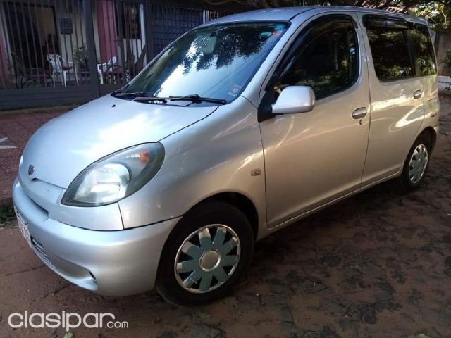 Toyota funcargo 2001