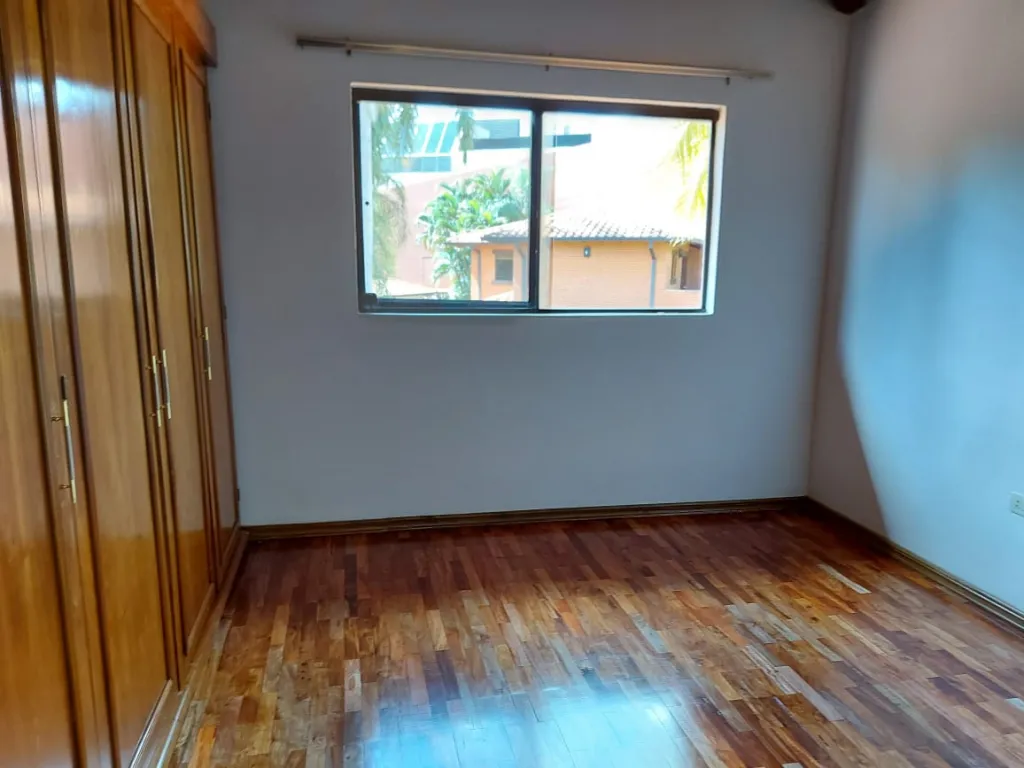 Alquilo Residencia en Condominio Cerrado - Asunción - Ykua Sati — foto 2