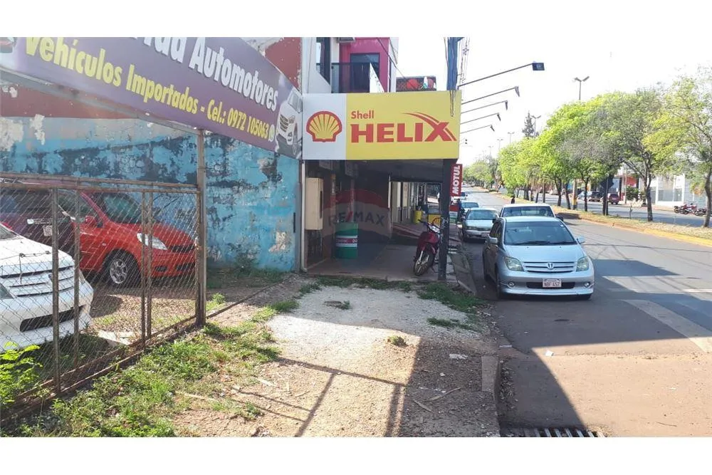 VENDO LOTE DE 400 M2 SOBRE AVENIDA IRRAZÁBEL, CENTRO DE LA CIUDAD — foto 2