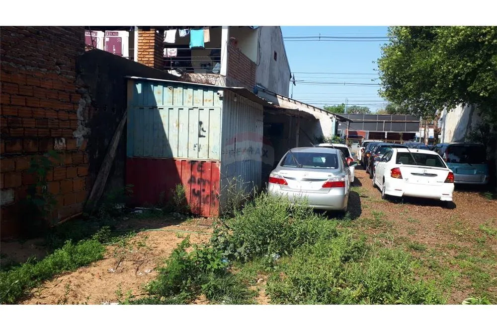 VENDO LOTE DE 400 M2 SOBRE AVENIDA IRRAZÁBEL, CENTRO DE LA CIUDAD — foto 3
