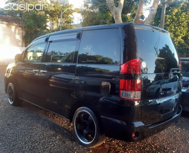 Toyota Noah 2005 — foto 5