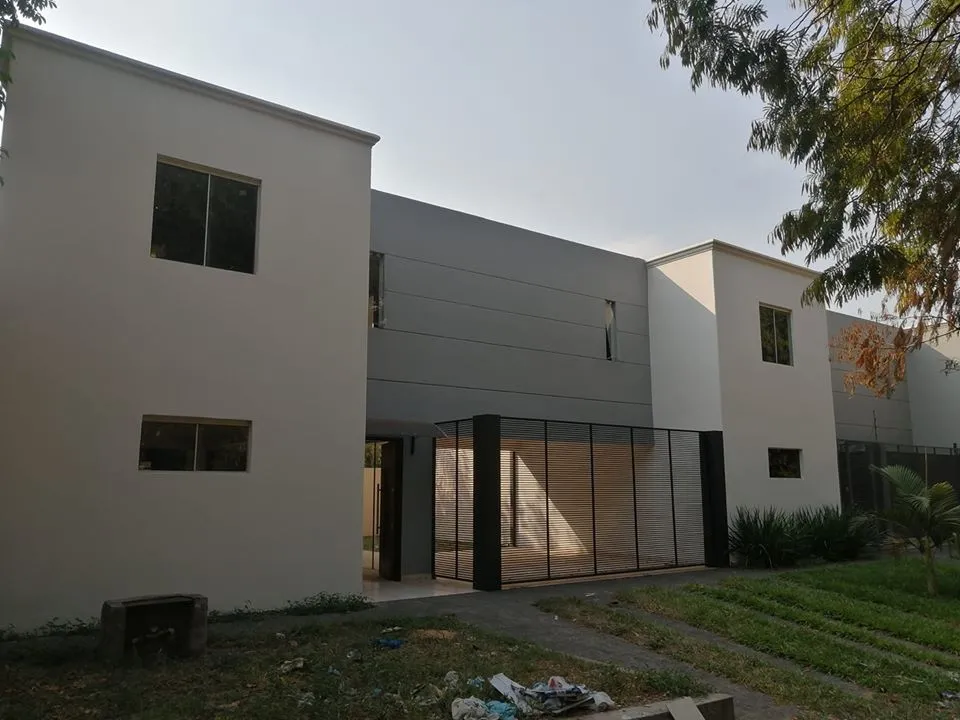 Vendo duplex minimalista a estrenar Barrio Santa María Cerca del Cementerio del Este! — foto 2