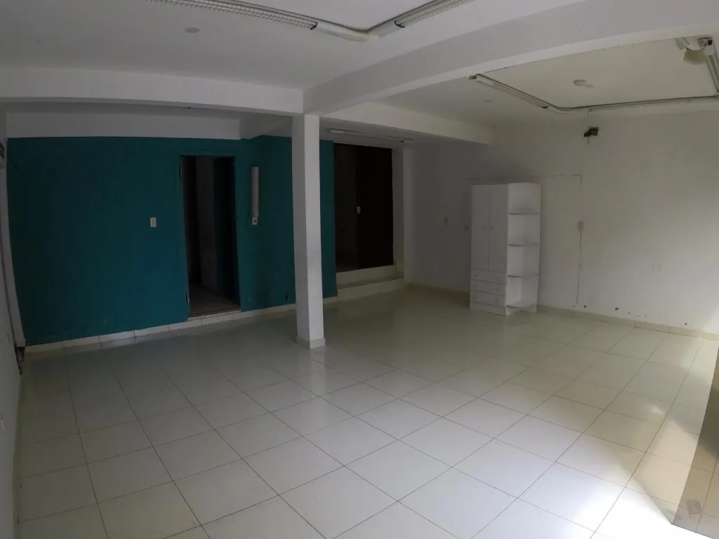 CASA CON SALÓN COMERCIAL EN VENTA - BARRIO SAN VICENTE - INGAVI — foto 2