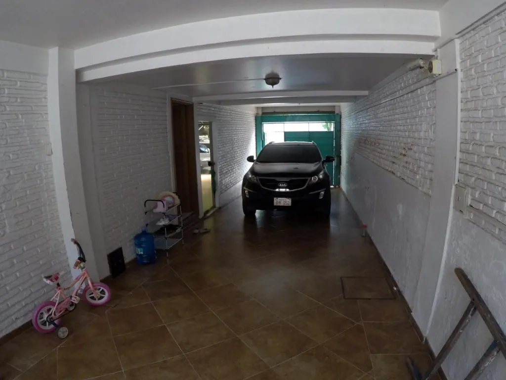 CASA CON SALÓN COMERCIAL EN VENTA - BARRIO SAN VICENTE - INGAVI — foto 3