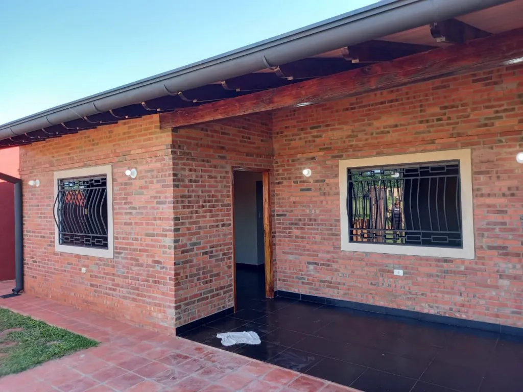 VENDO CASA A ESTRENAR EN LUQUE MORACUE COD 3613 — foto 3