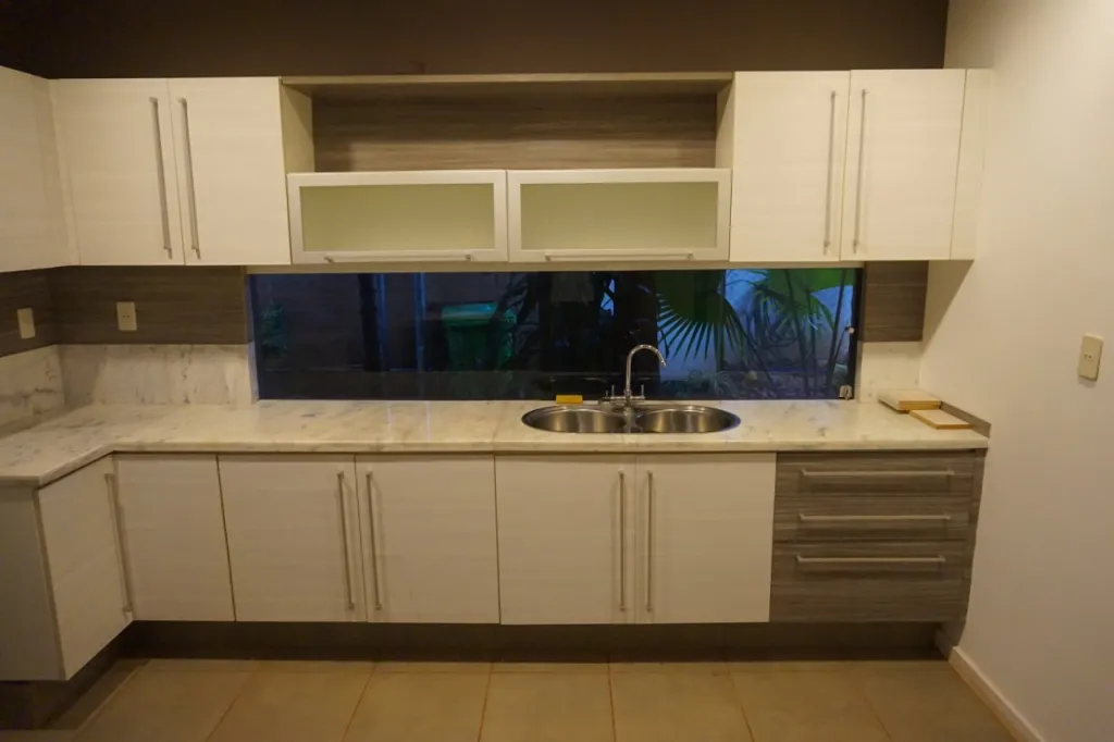 EN VENTA HERMOSA RESIDENCIA NRO 12 EN BARRIO BOTÁNICA 5 — foto 2
