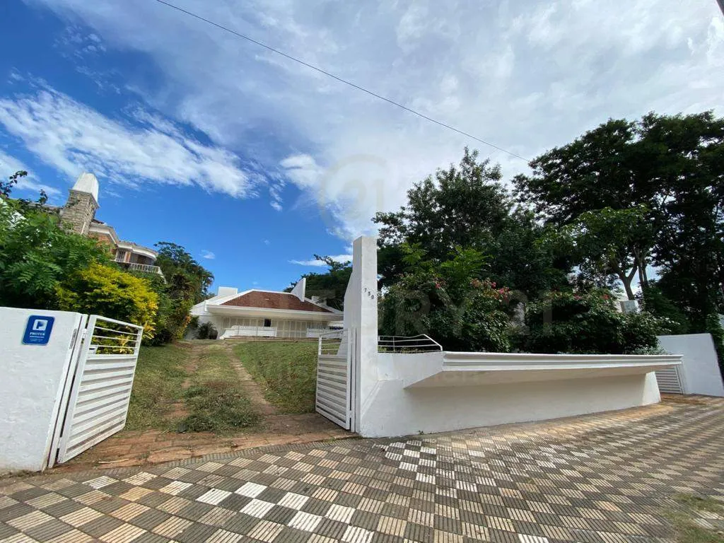 EN VENTA GRAN TERRENO EN BO. MCAL ESTIGARRIBIA. — foto 2
