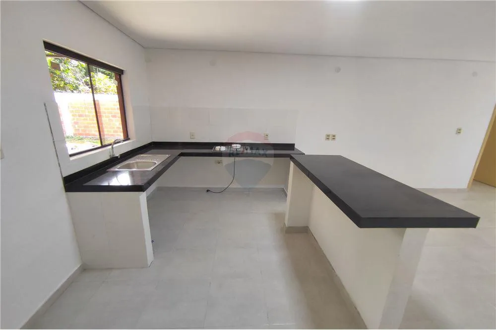 Vendo casa a estrenar a pocos metros del acceso Luque-Sanber — foto 3
