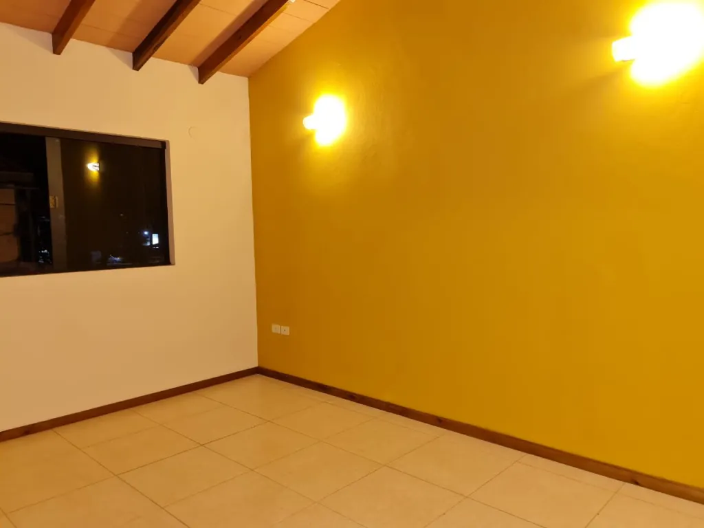 ALQUILO HERMOSO DUPLEX EN FERNANDO DE LA MORA. ZONA NORTE — foto 2