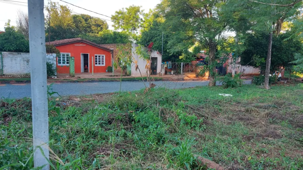 VENDO DOS TERRENOS EN LUQUE A CUADRAS DE LA MUNICIPALIDAD. BARRIO CAMPO VIA — foto 3