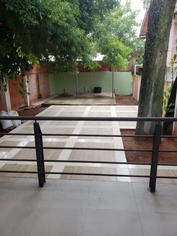 HERMOSO DÚPLEX EN BARRIO SEMINARIO — foto 2